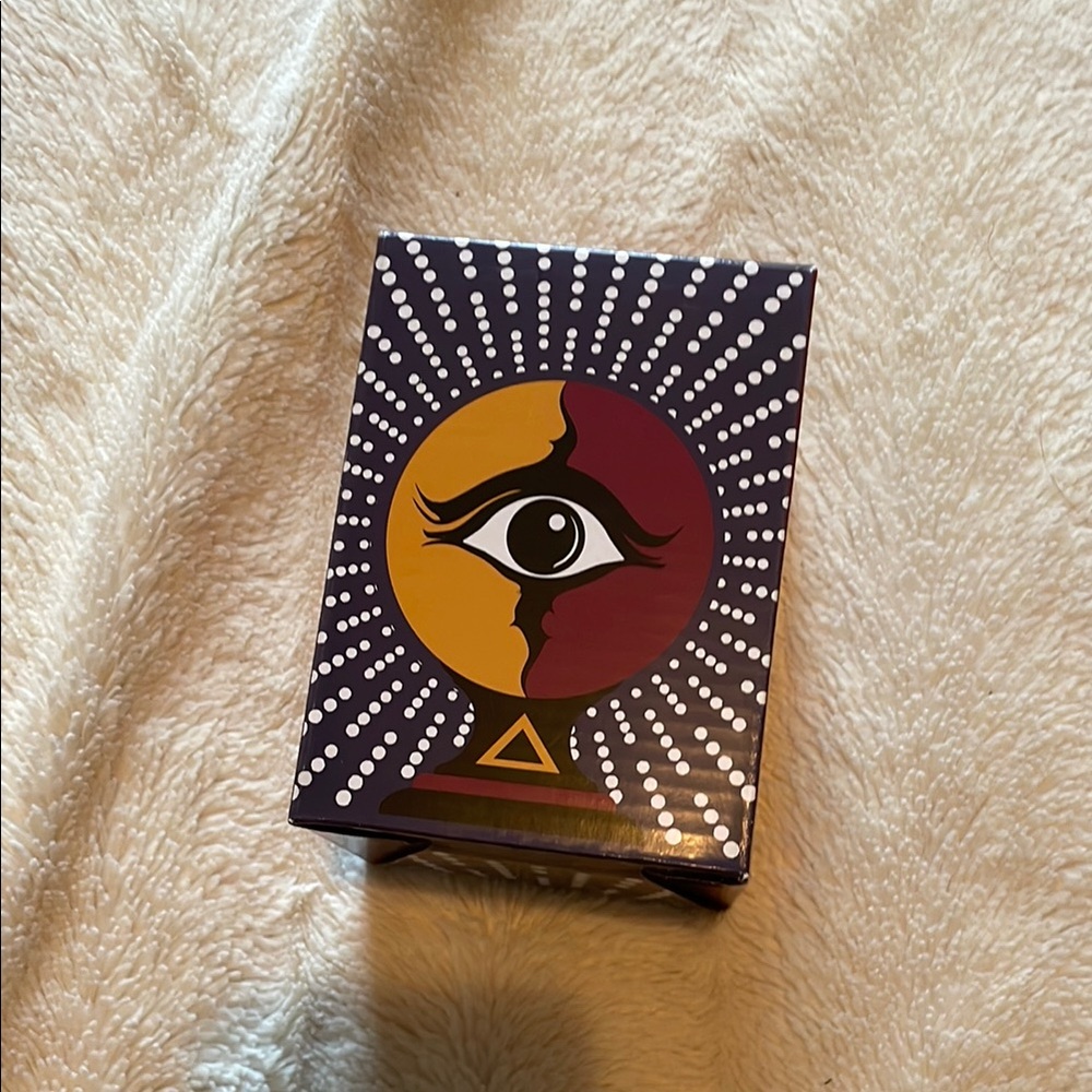 Magic Delivered, Inner Eye Magic 8 Ball - Picture 3 of 7